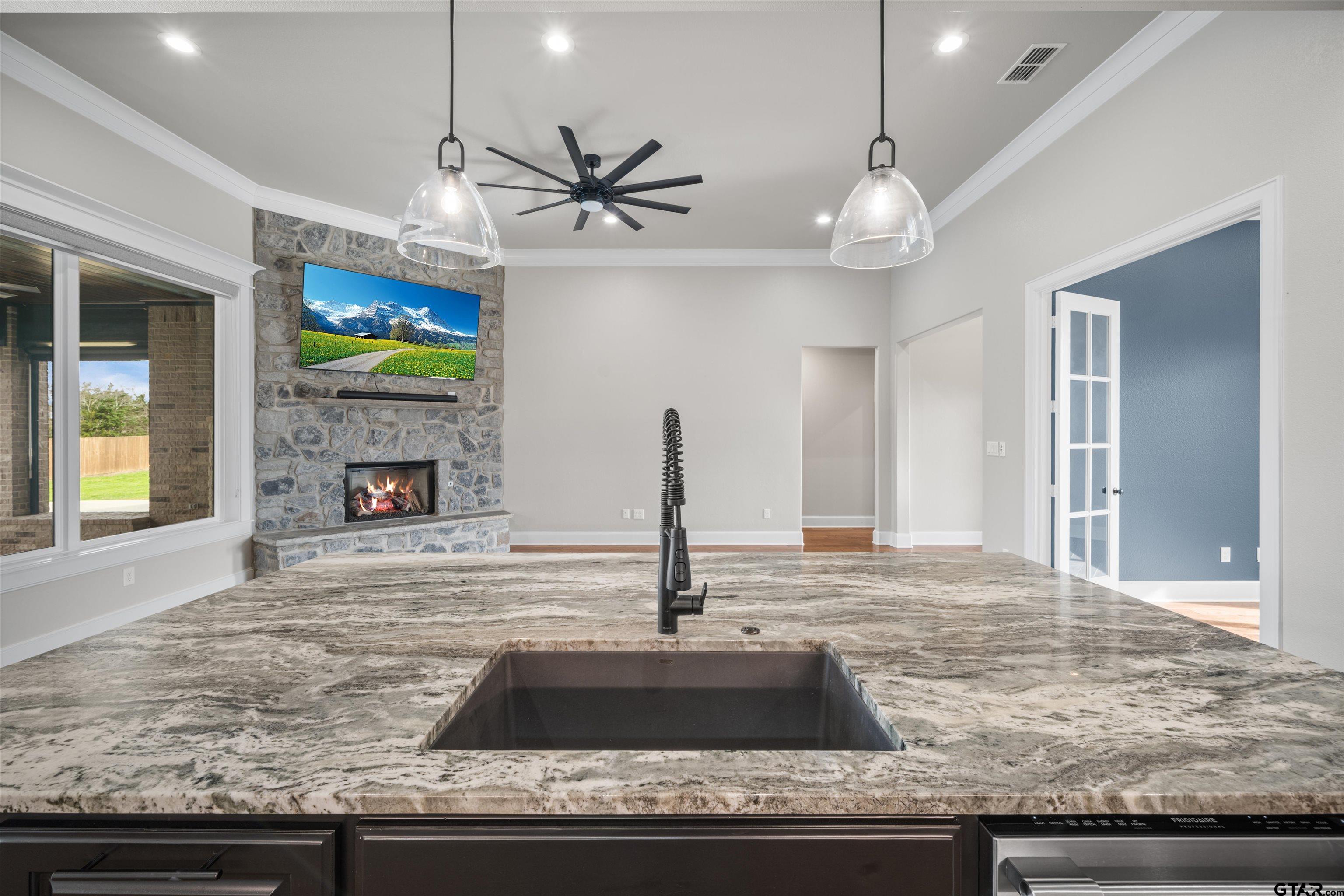 21562 Castle Rock Cir