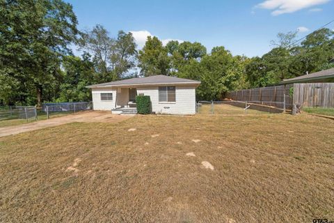 306 4th St. Palestine TX 75803