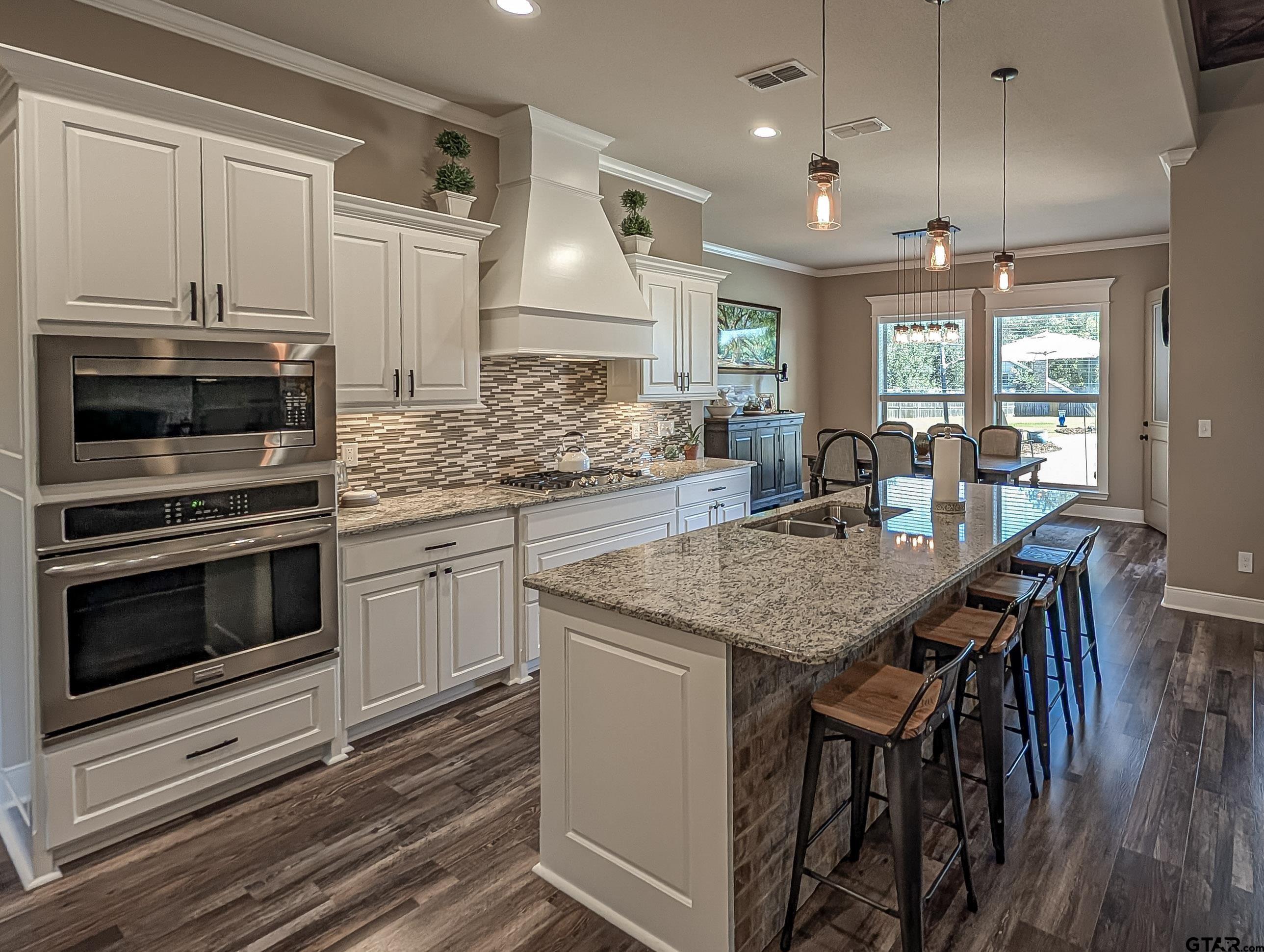 14540 Meadow Glen
