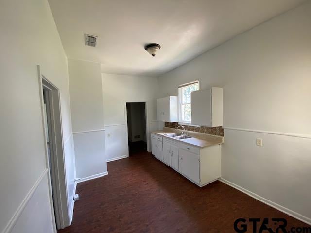 306 S Fenton Ave