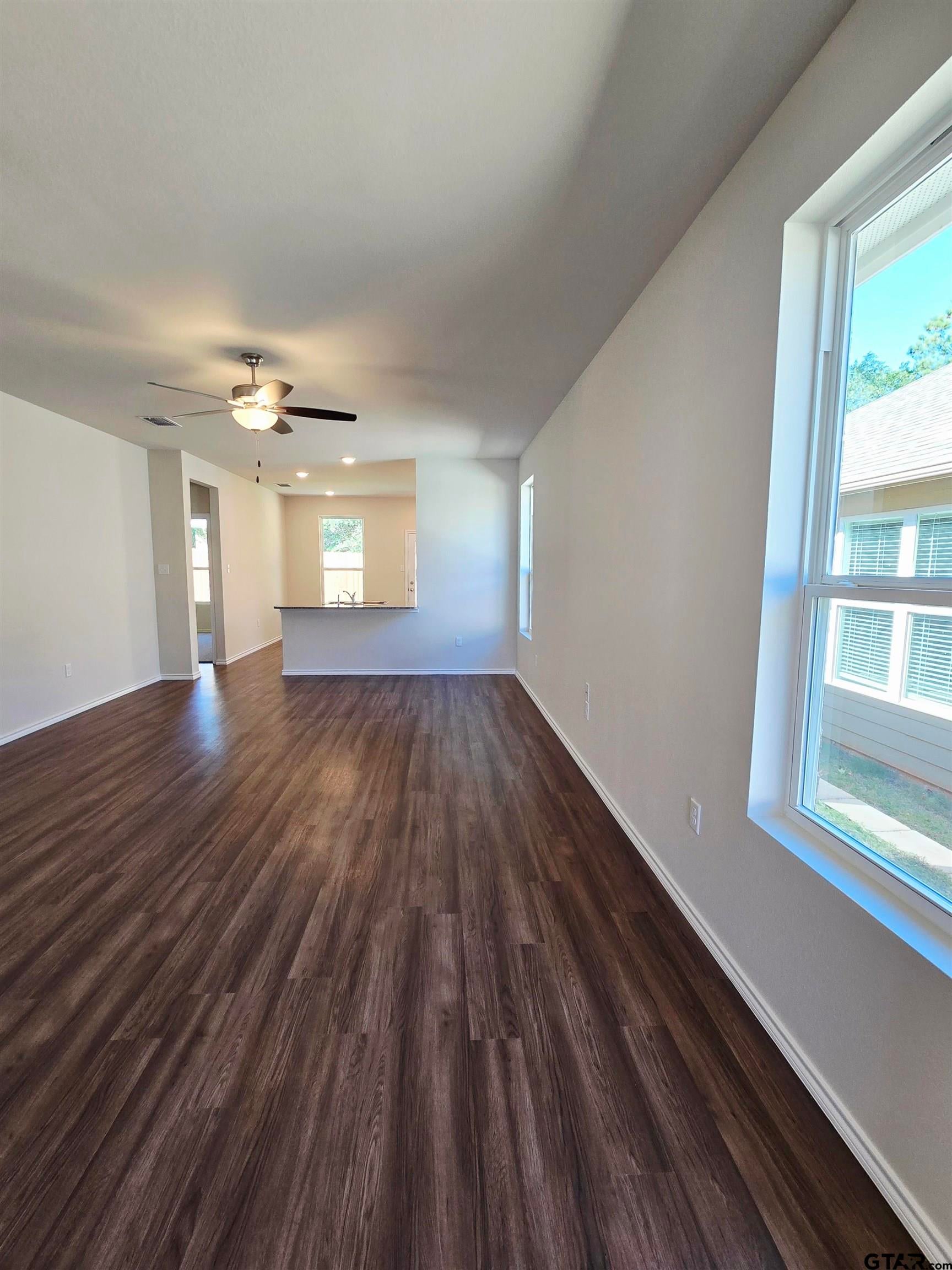 609 Park Central