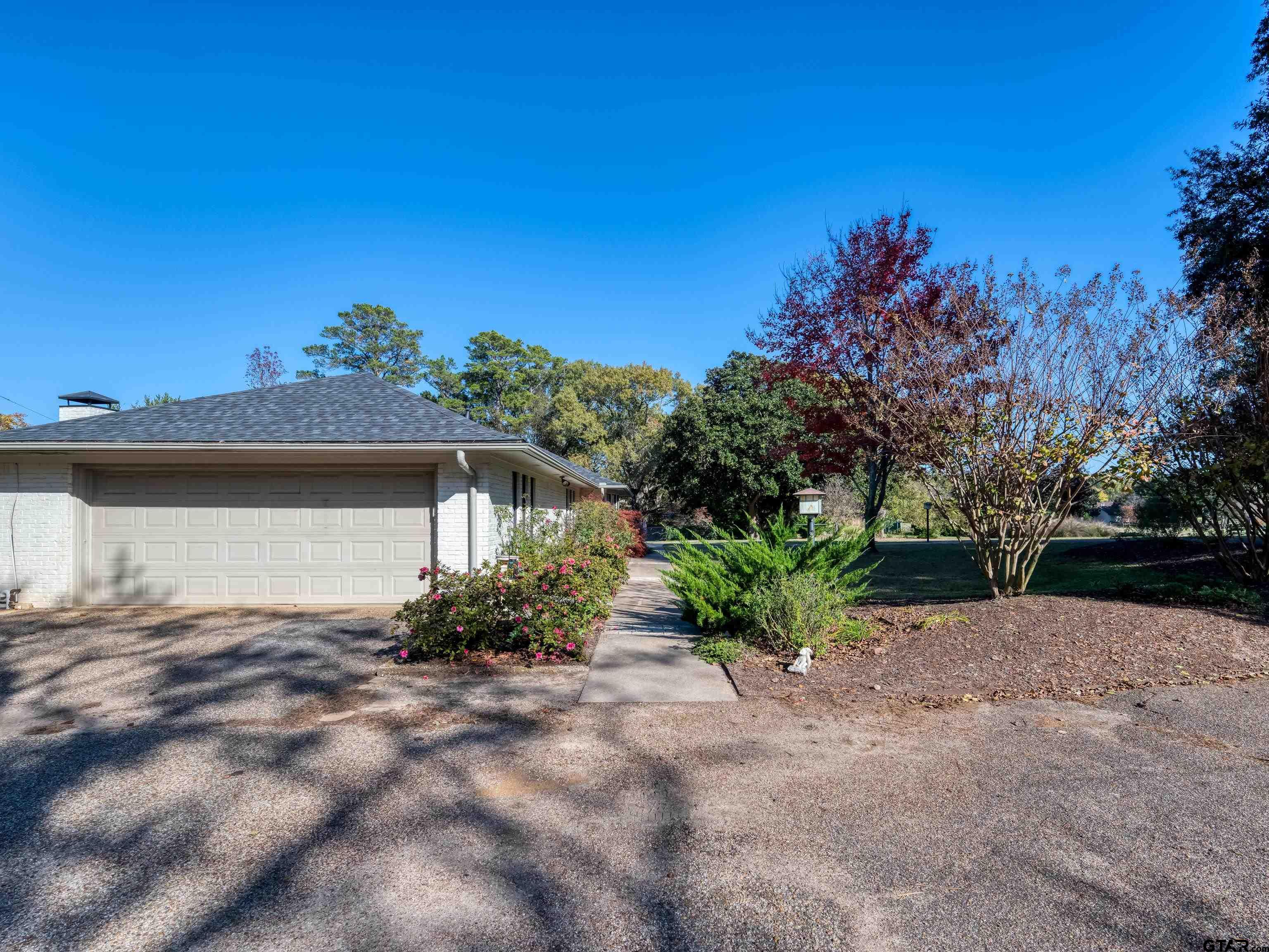 8212 Cambridge Rd