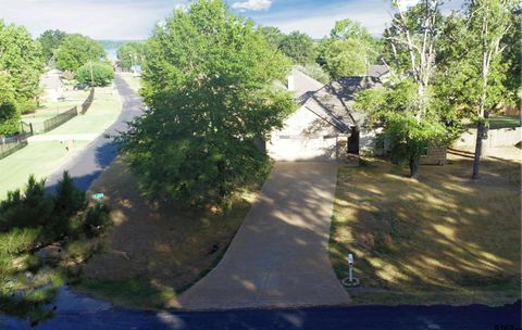 A home in Bullard