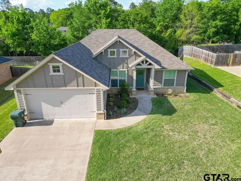 1725 Austin Dr Tyler TX 75701