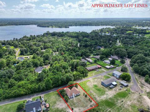 156 County road 2247 Mineola TX 75773