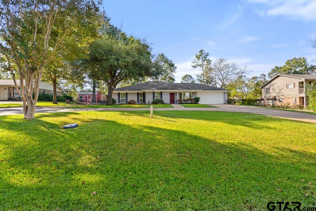 222 Canyon Drive