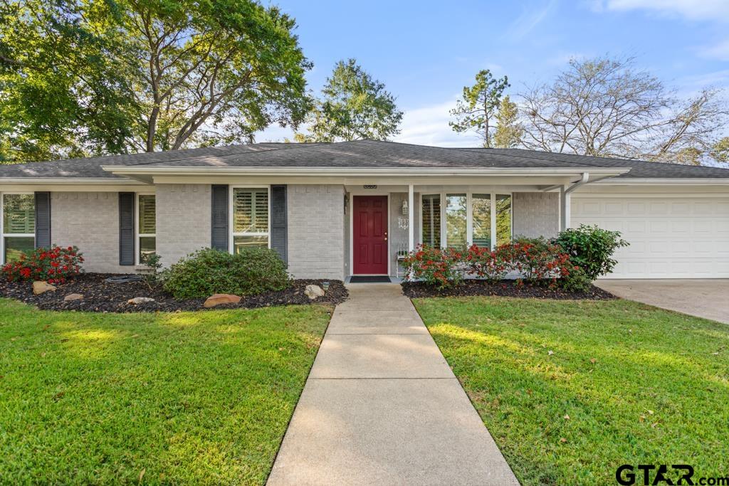 222 Canyon Drive