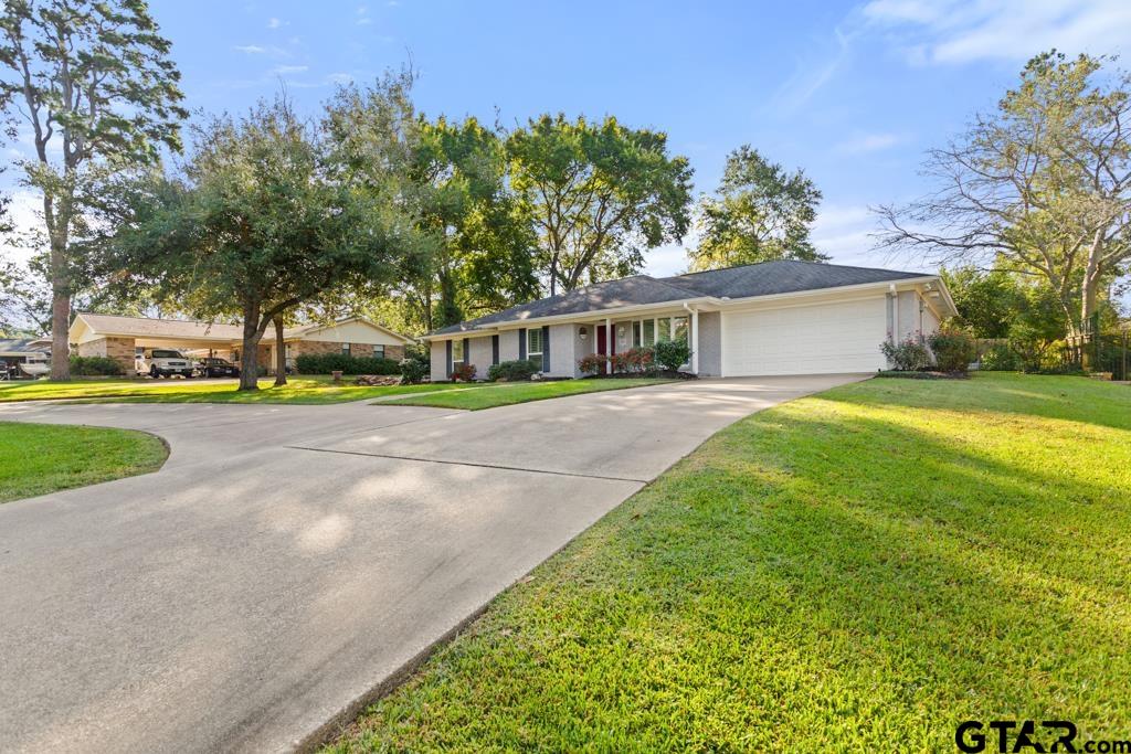 222 Canyon Drive