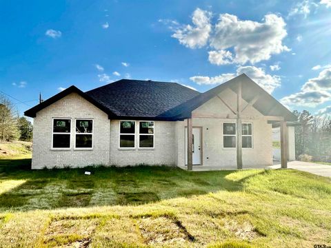 406 Elm St, Overton, TX 75684 - MLS#: 25002391