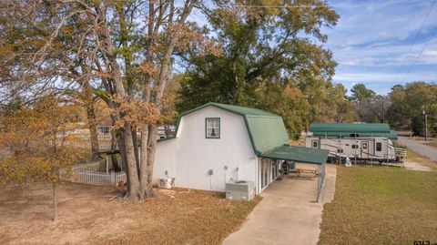 A home in Quitman