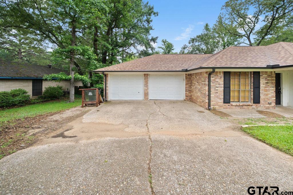15060 Willowwood Dr.