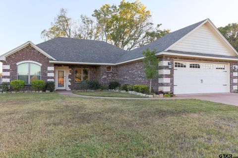 A home in Lindale