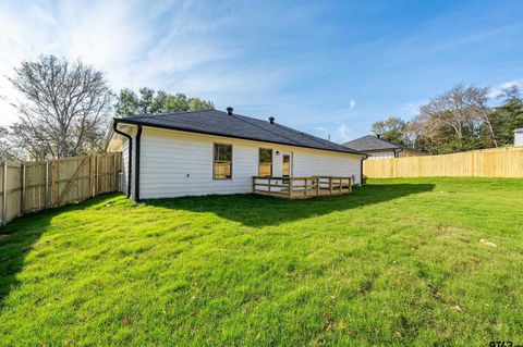 A home in Bullard