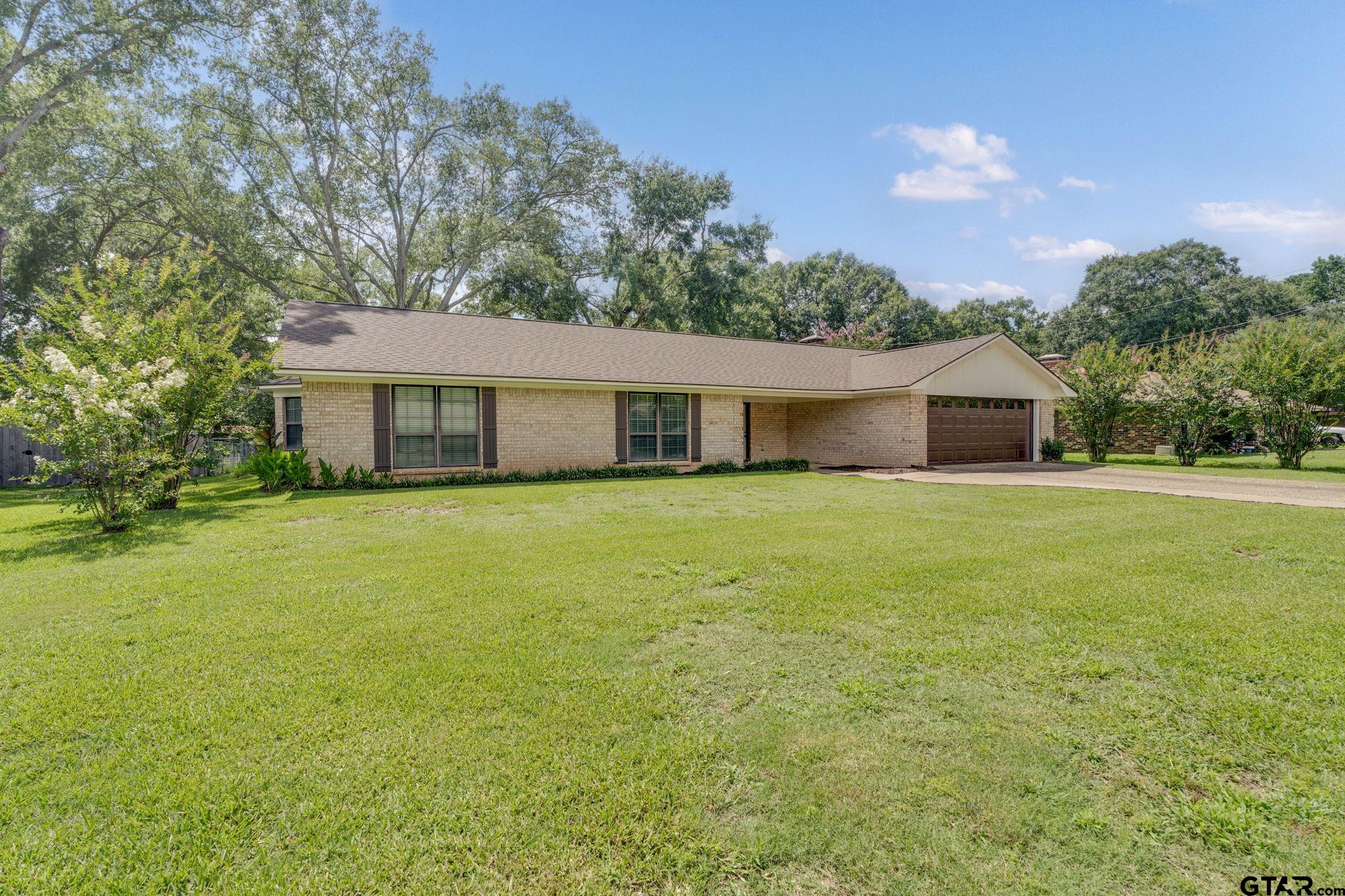 407 Gatewood Dr