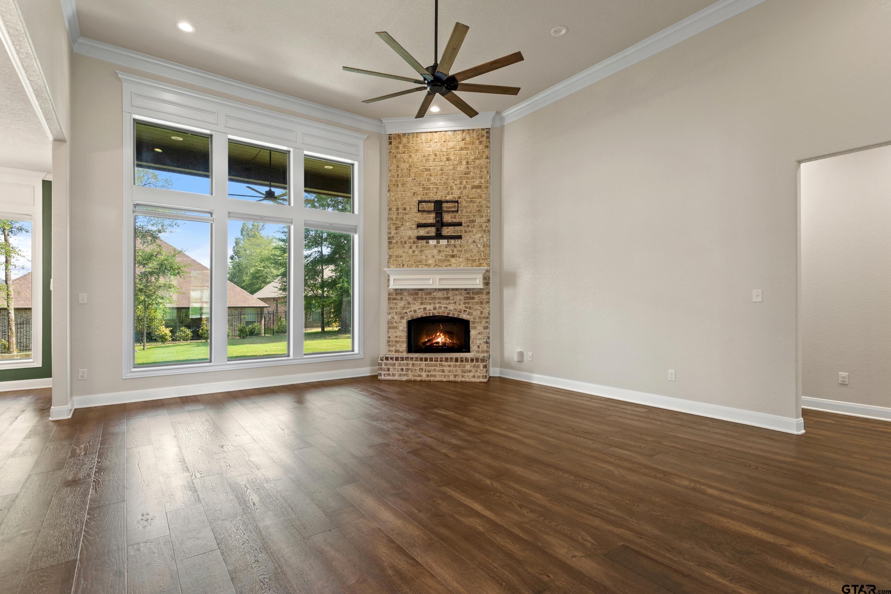 7574 Northlake Dr.