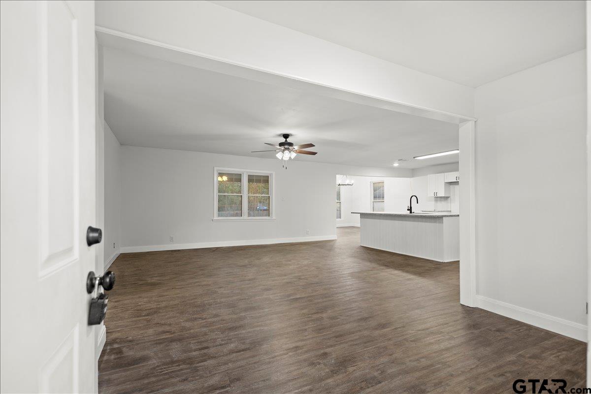 10905 Shadow Wood Circle