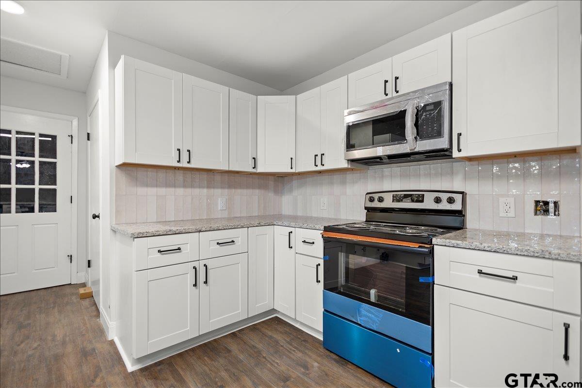 10905 Shadow Wood Circle