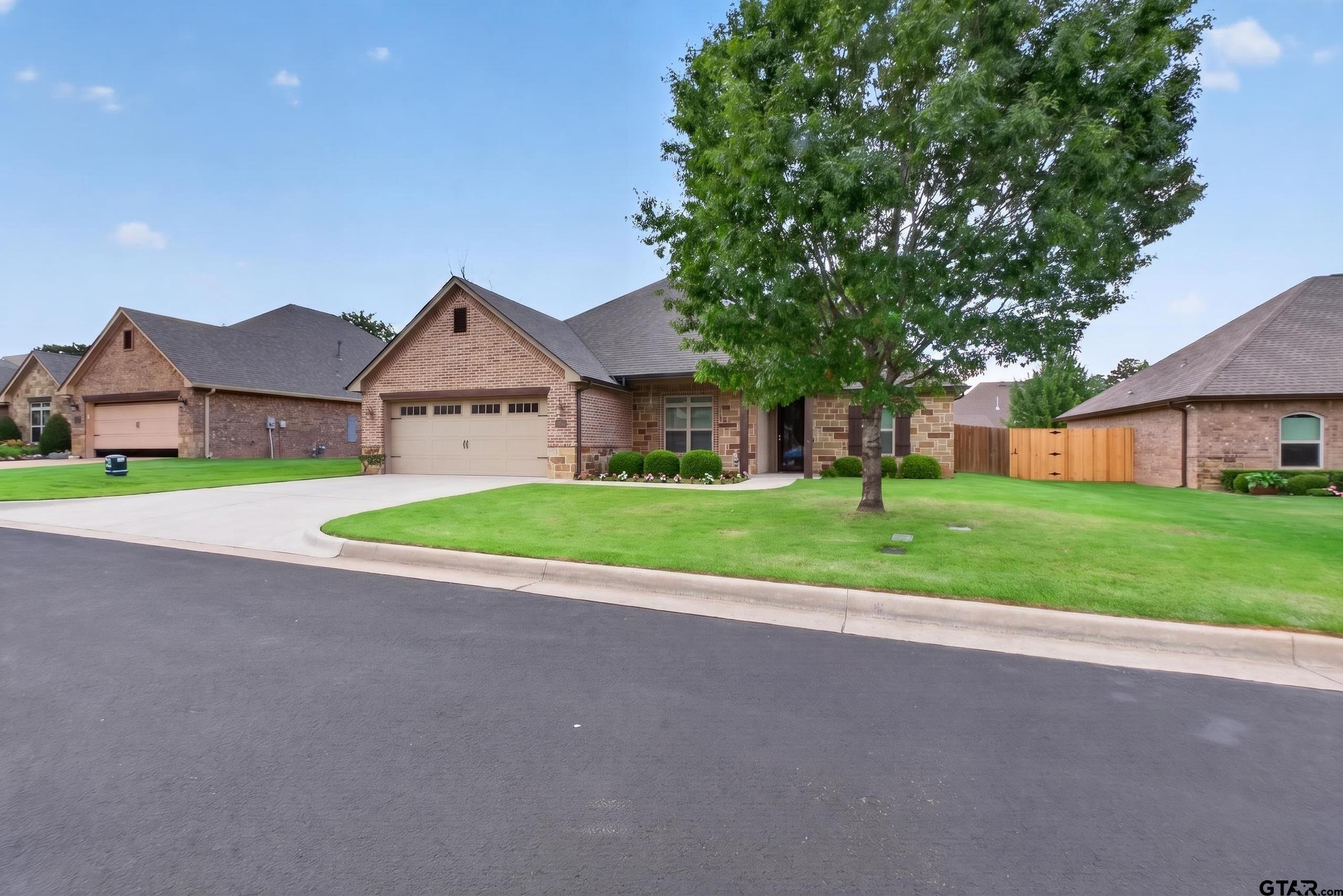 4354 Madera Dr