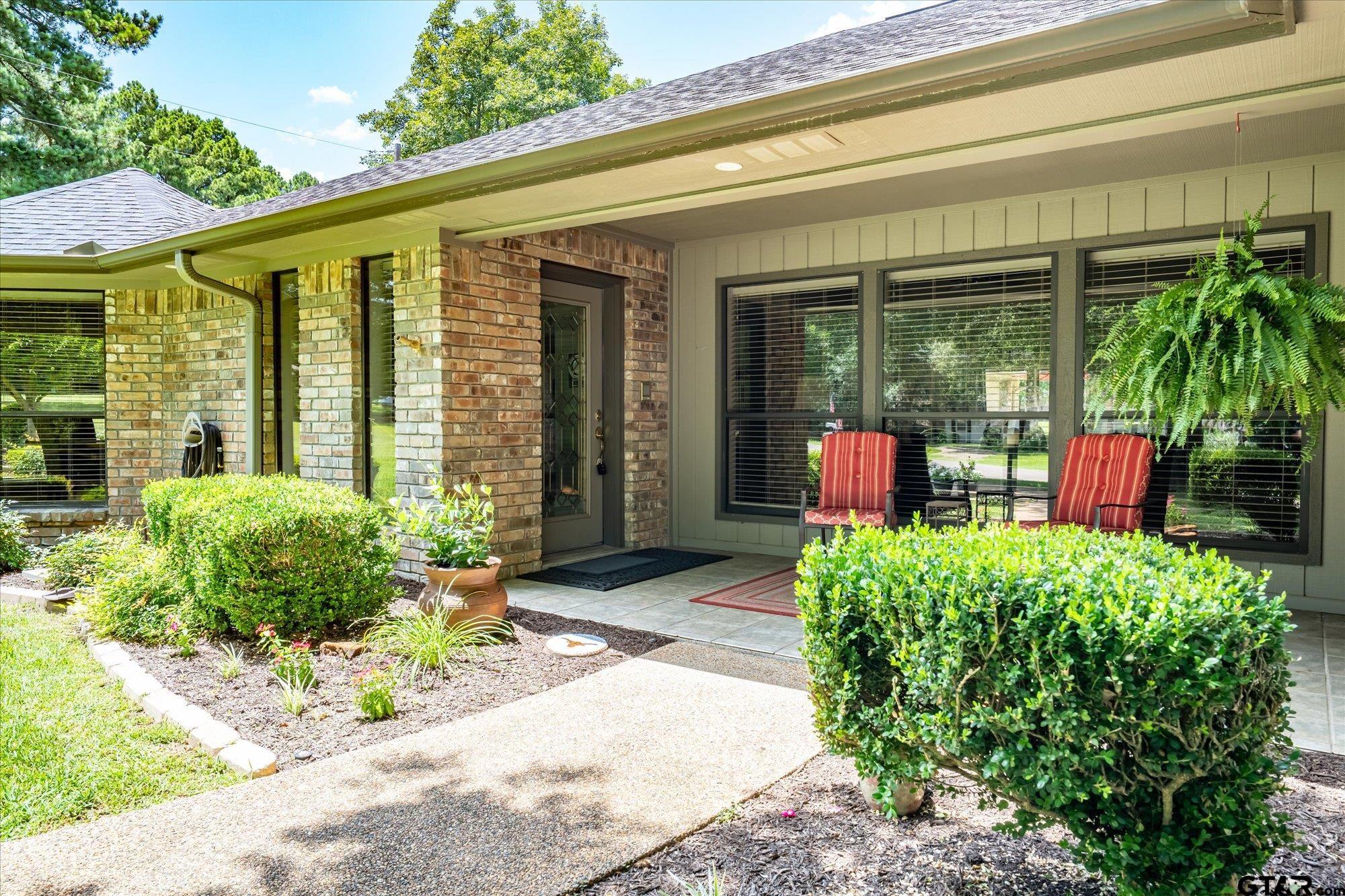 1165 Greenbriar Trl