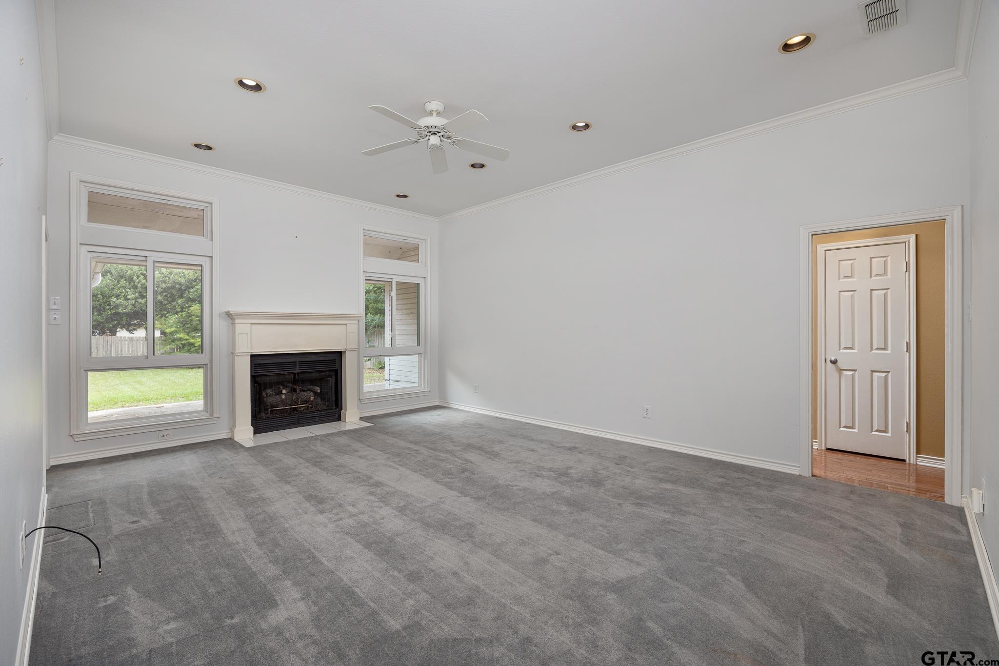 3302 Lexington