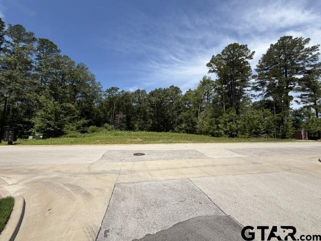 7929 Maple Ln