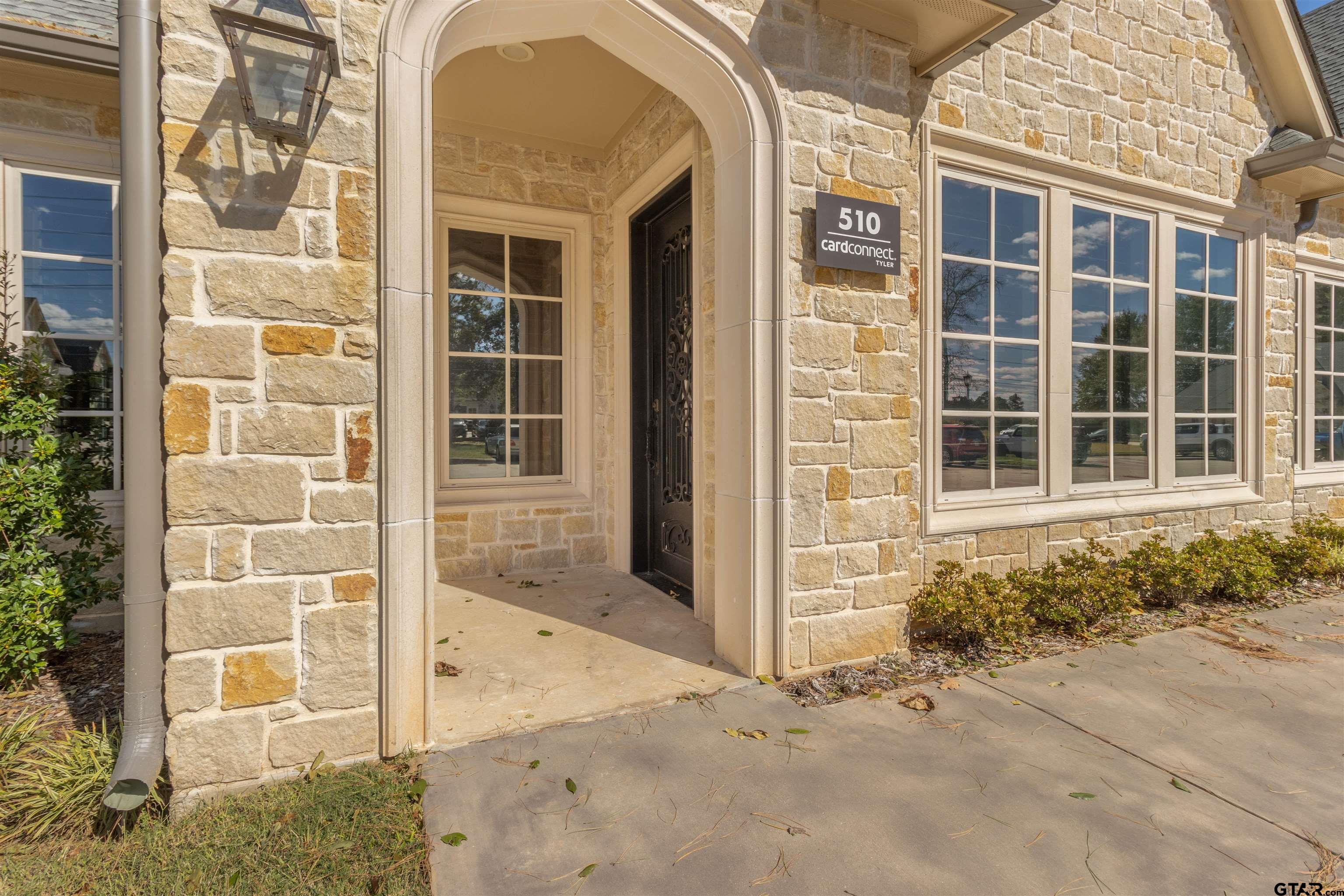 6115 New Copeland Rd Ste 510 & 520