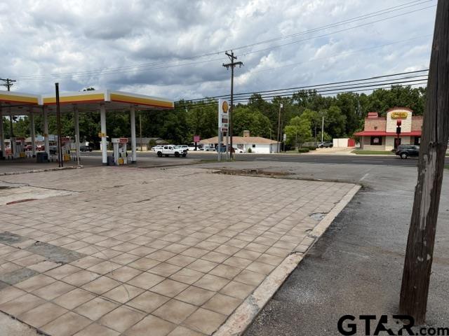 411 HWY 110 N