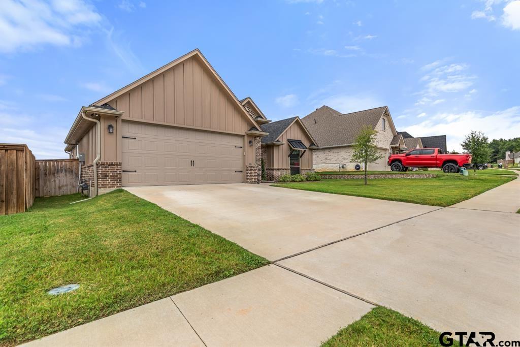 7289 Rolling Acres Pl