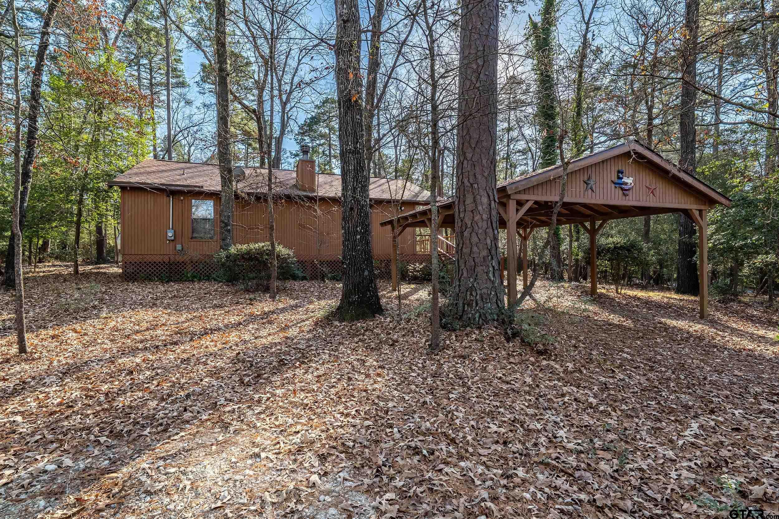 945 Valleywood Trail