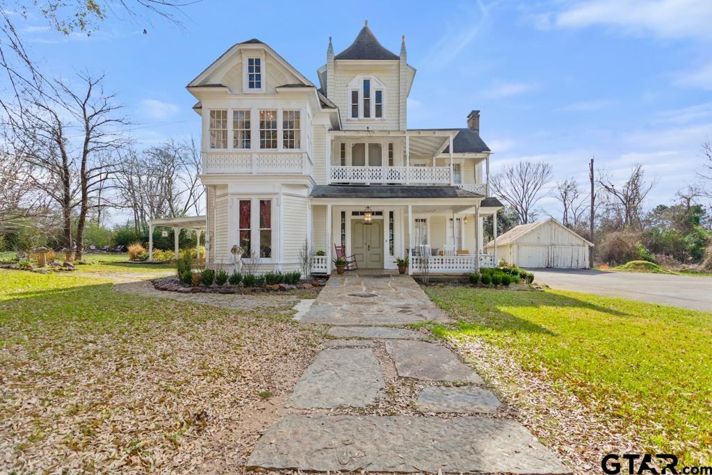 Photo 1 of 48 — 301 W Larissa St, Jacksonville, TX 75766