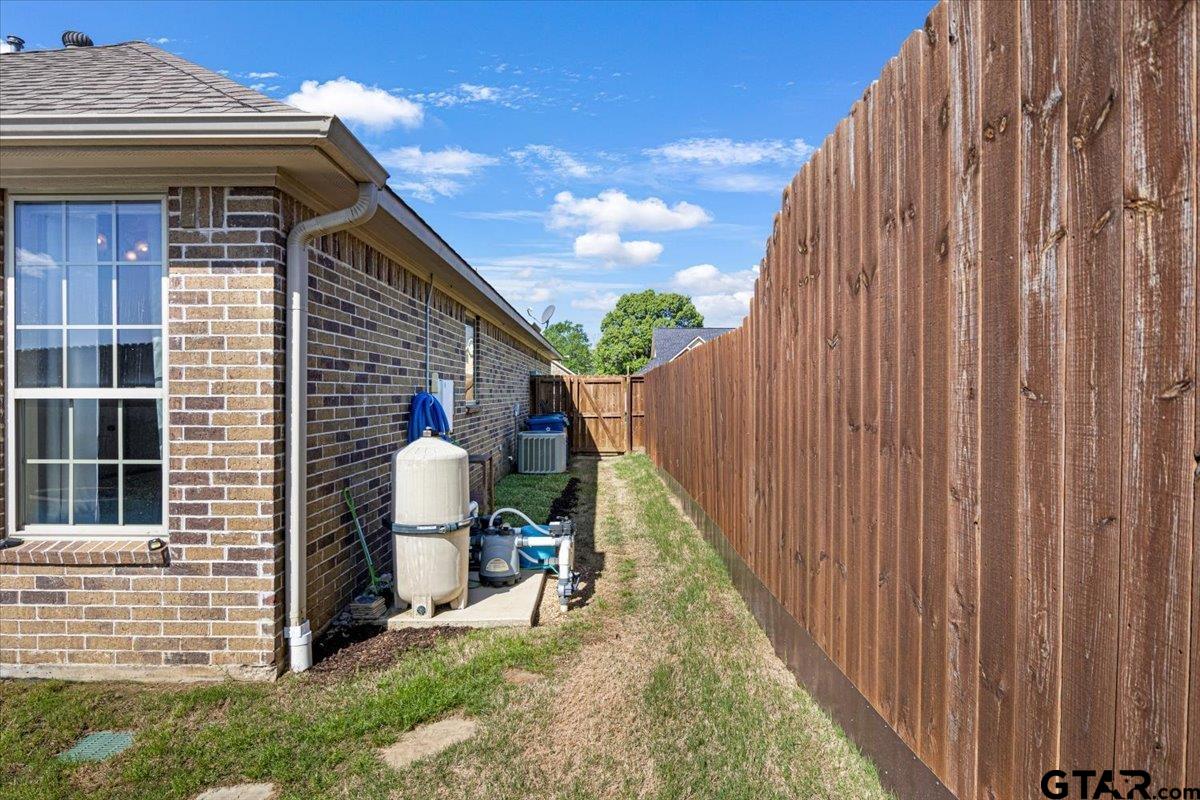 Bullard, Texas 75757, United States, 3 Bedrooms Bedrooms, ,2 BathroomsBathrooms,Residential,Active,104399