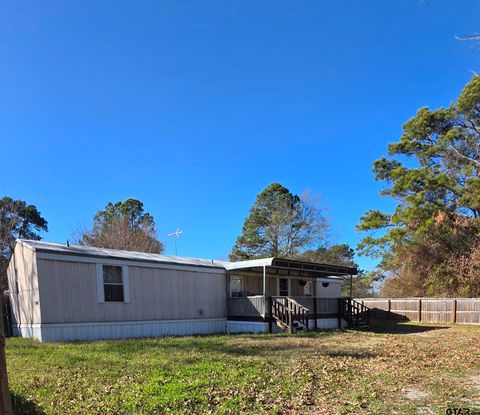 20989 Renee Dr. Chandler TX 75758