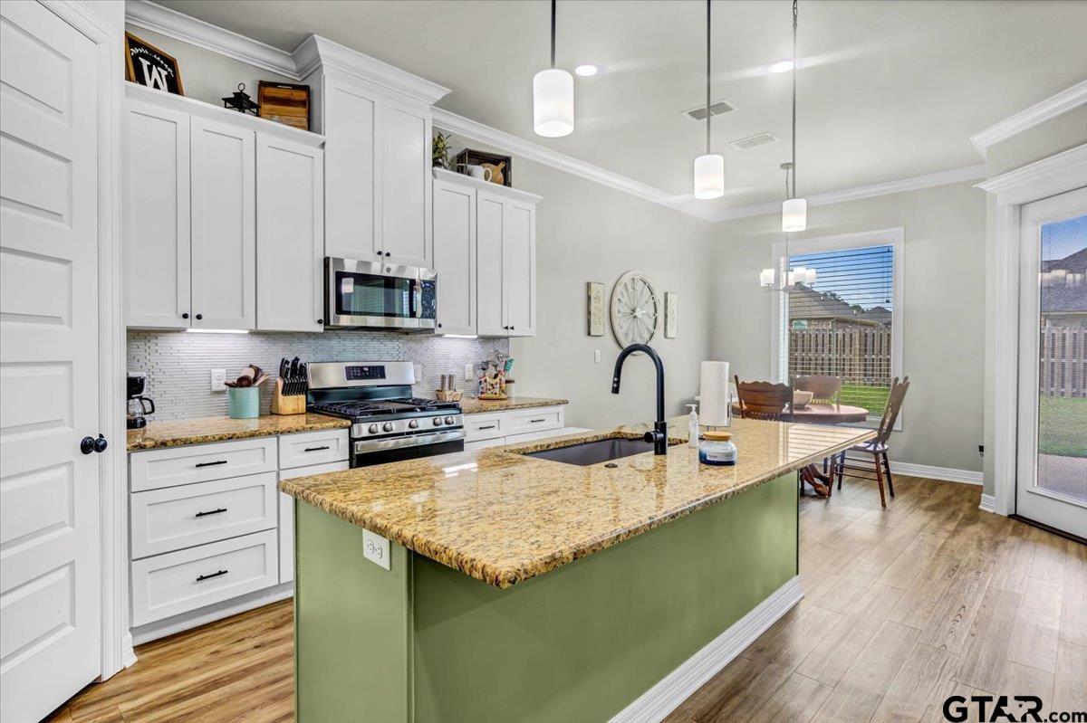 1802 Forestdale Boulevard