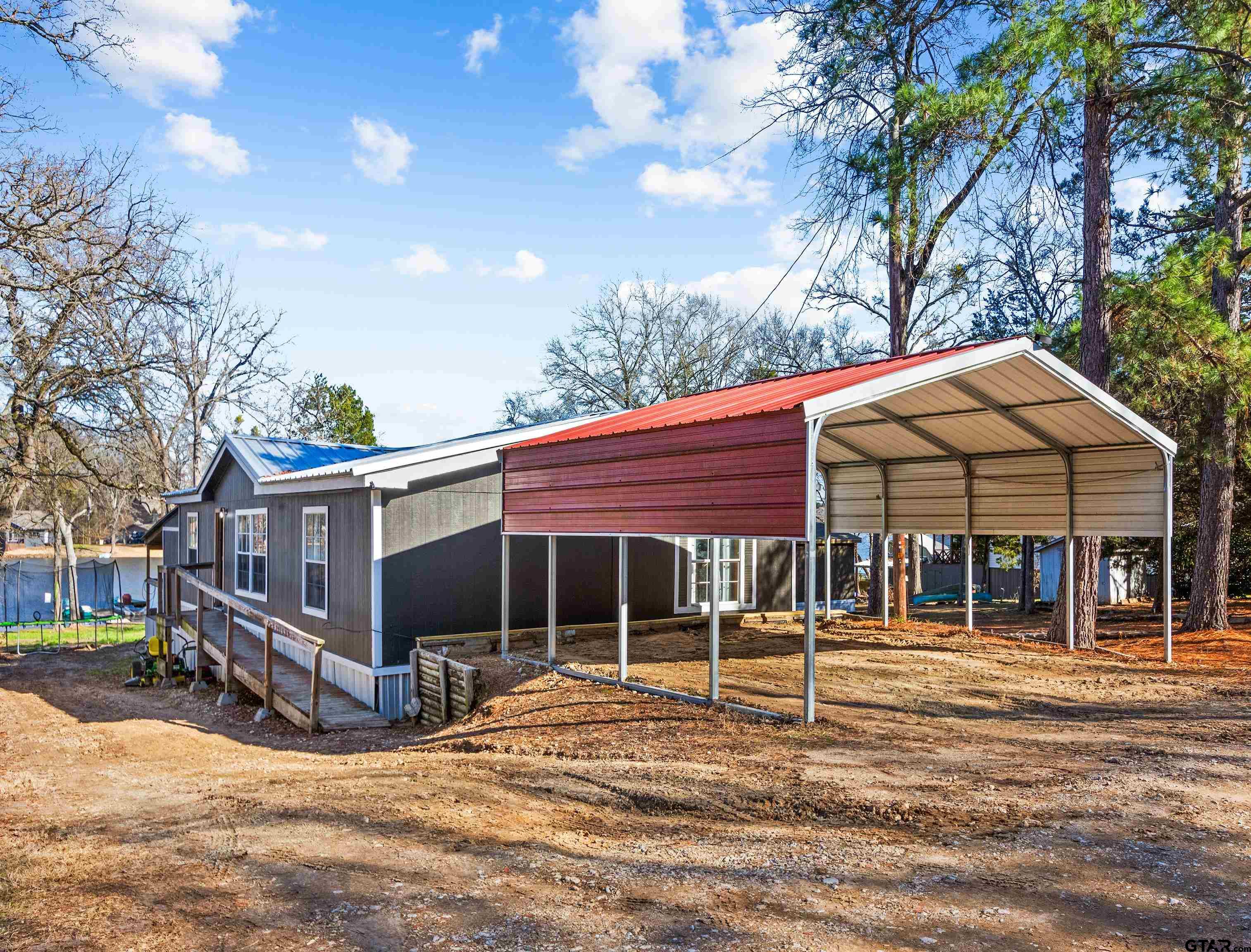 682 Dogwood Trail