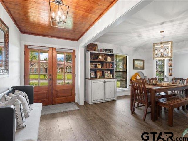 717 Meadow Creek Drive
