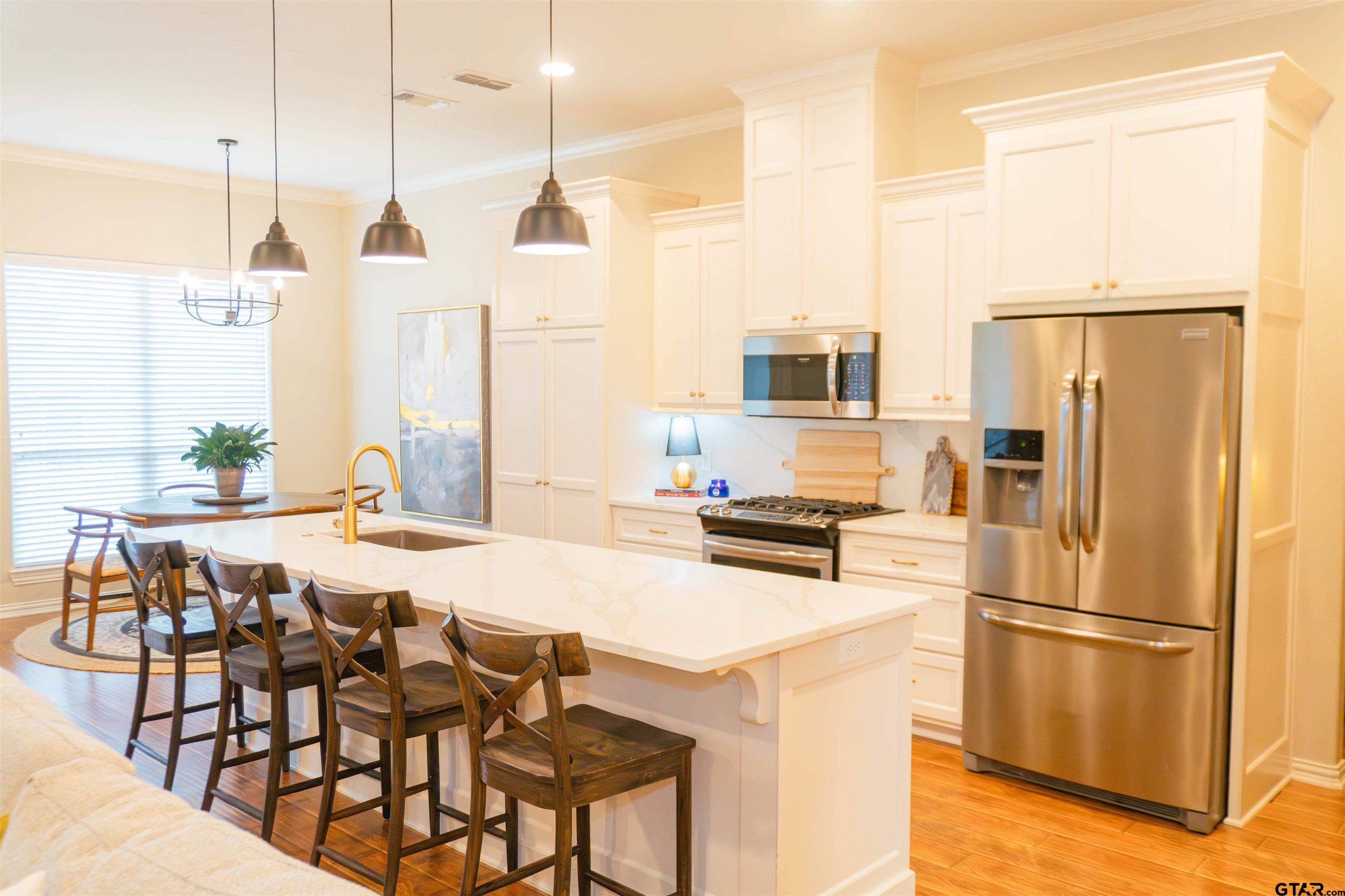 11785 Belle Chase