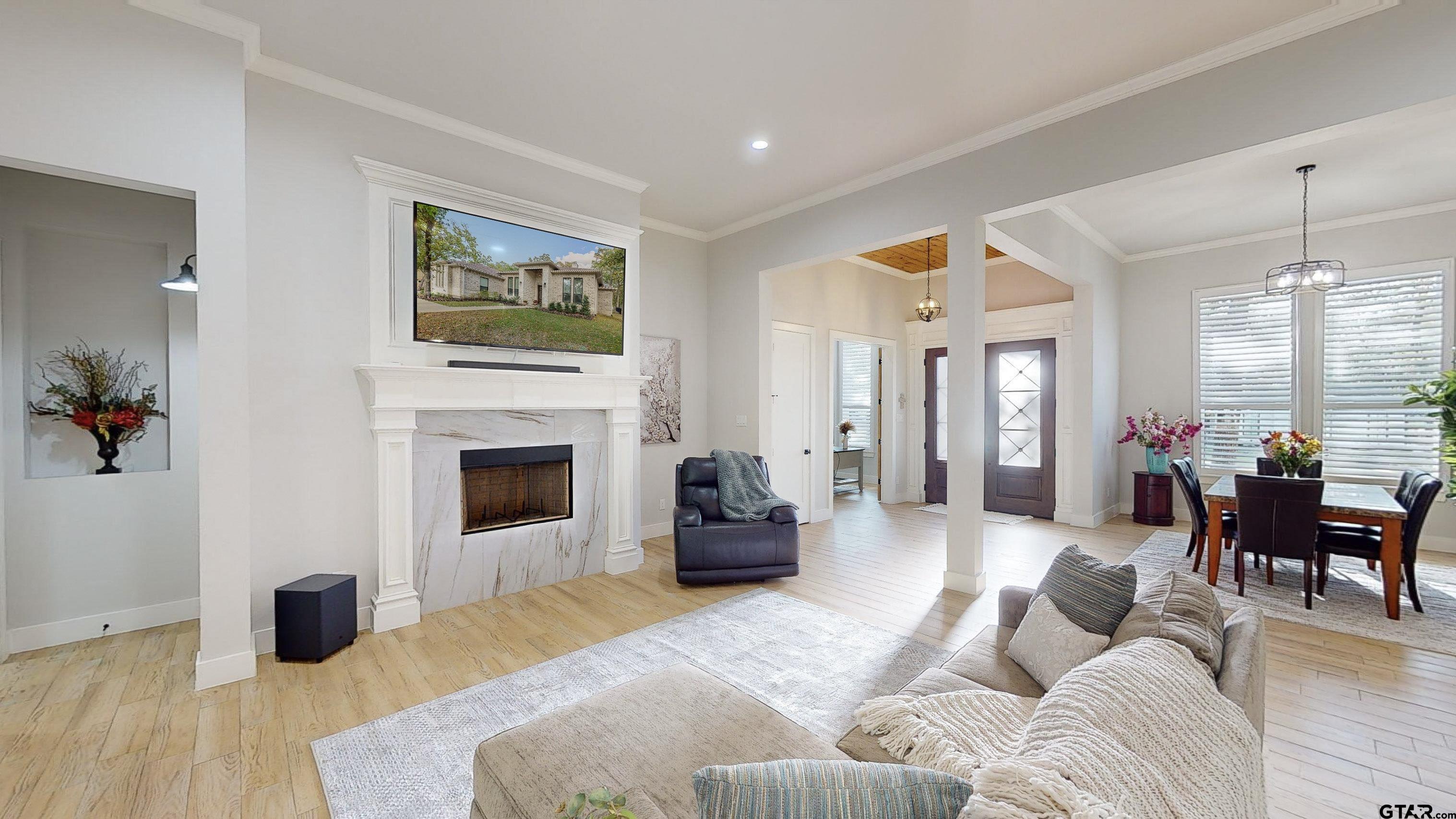 126 E Saint Andrews
