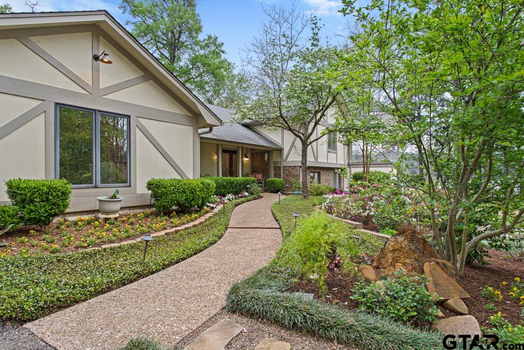 1513 Lake Park Circle