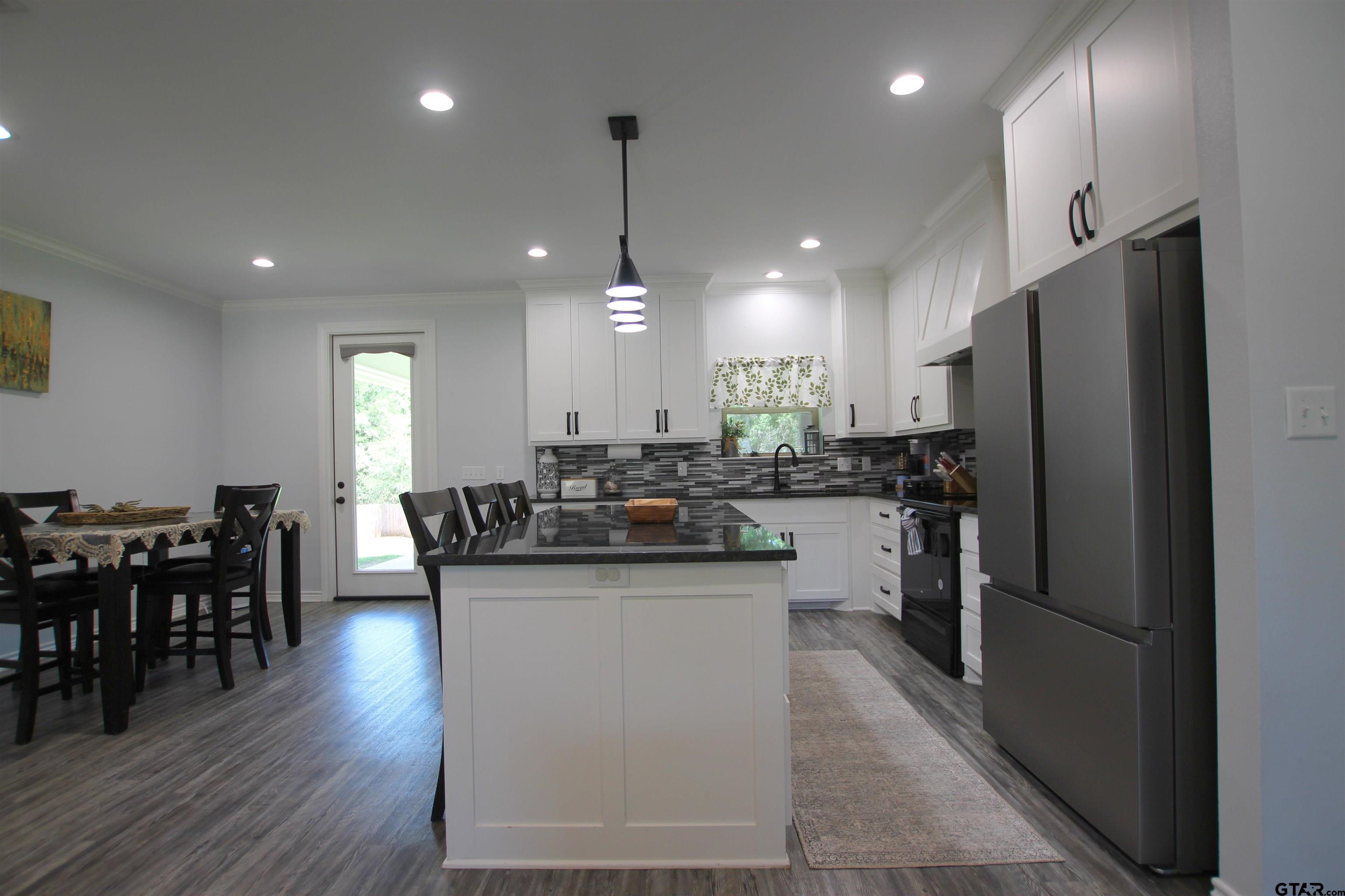 19379 Cedarpark Pl