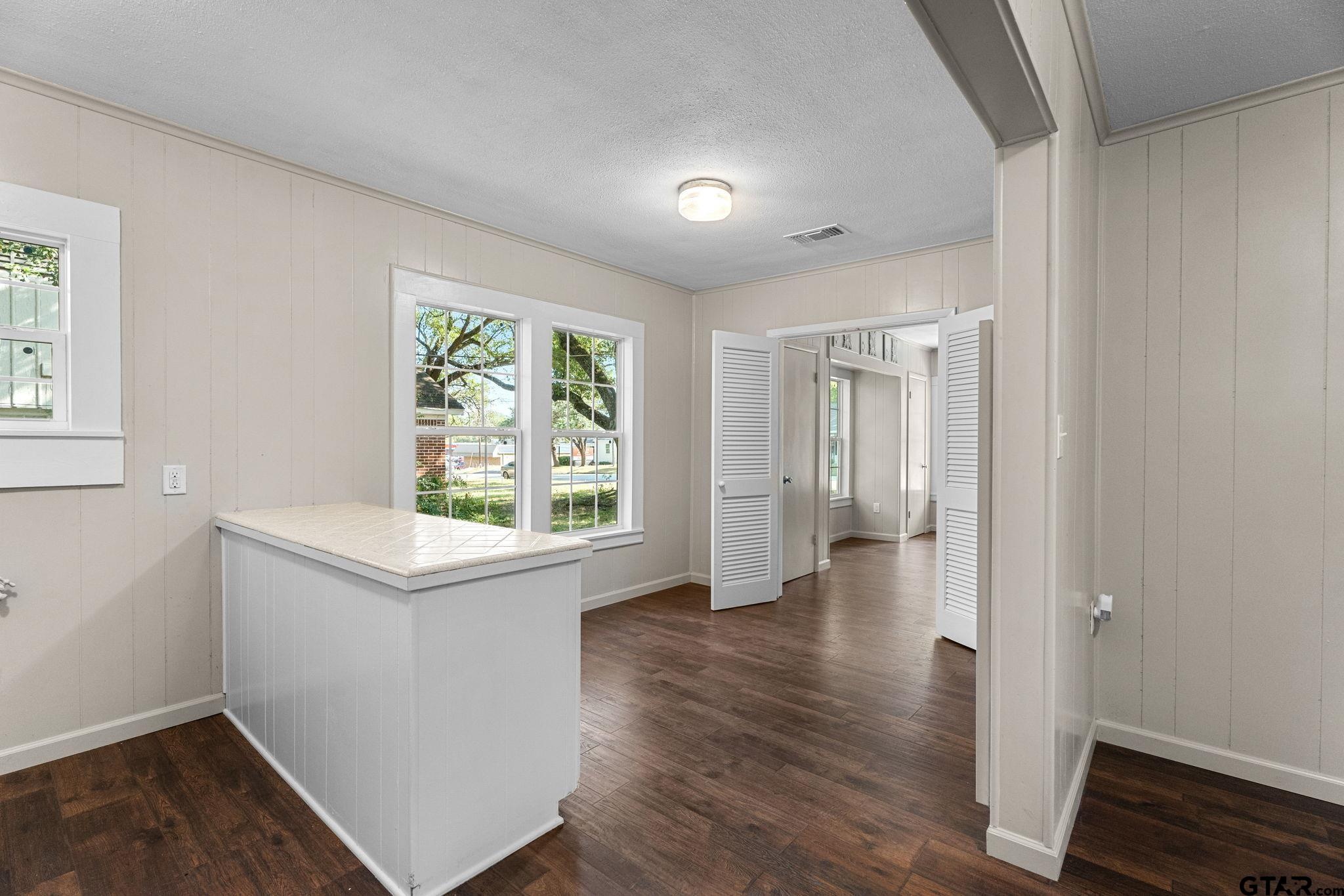 Mineola, Texas 75773, United States, 2 Bedrooms Bedrooms, ,1 BathroomBathrooms,Residential,Pending,38508