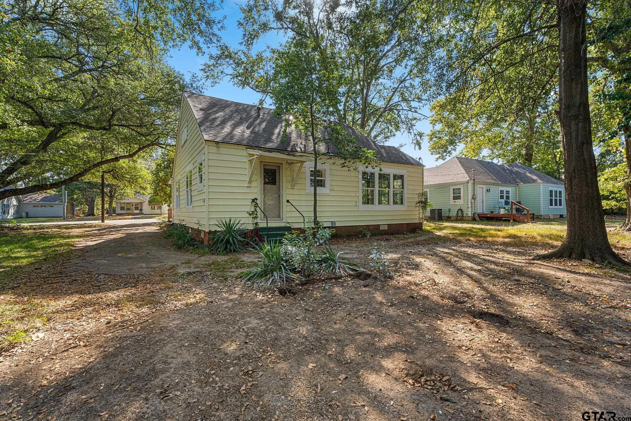 Mineola, Texas 75773, United States, 2 Bedrooms Bedrooms, ,1 BathroomBathrooms,Residential,Pending,38508