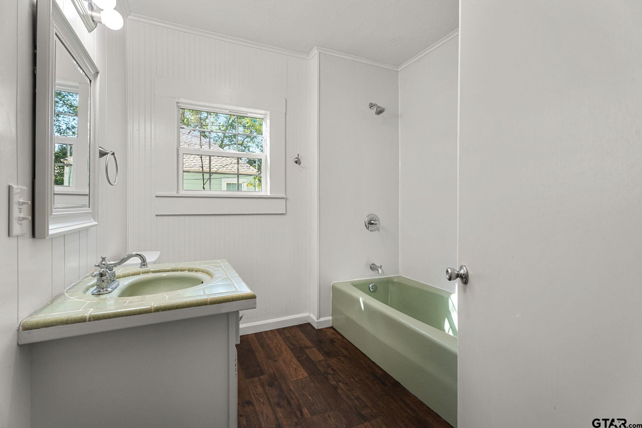 Mineola, Texas 75773, United States, 2 Bedrooms Bedrooms, ,1 BathroomBathrooms,Residential,Pending,38508