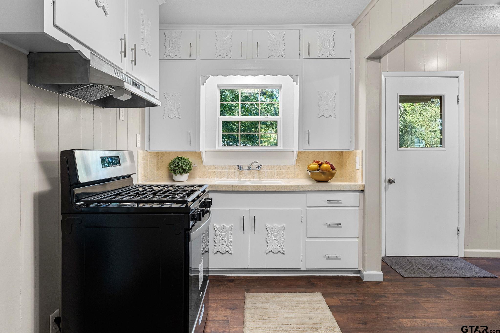 Mineola, Texas 75773, United States, 2 Bedrooms Bedrooms, ,1 BathroomBathrooms,Residential,Pending,38508