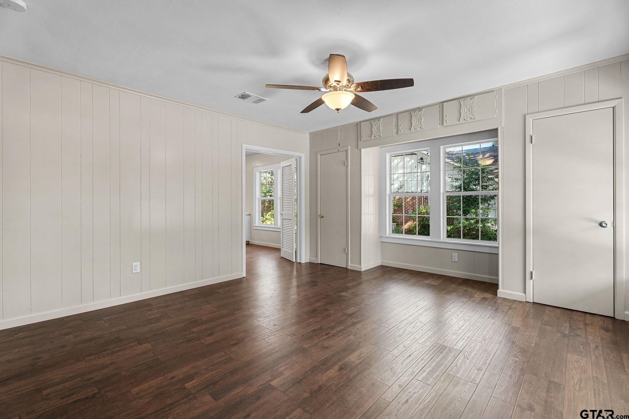 Mineola, Texas 75773, United States, 2 Bedrooms Bedrooms, ,1 BathroomBathrooms,Residential,Pending,38508