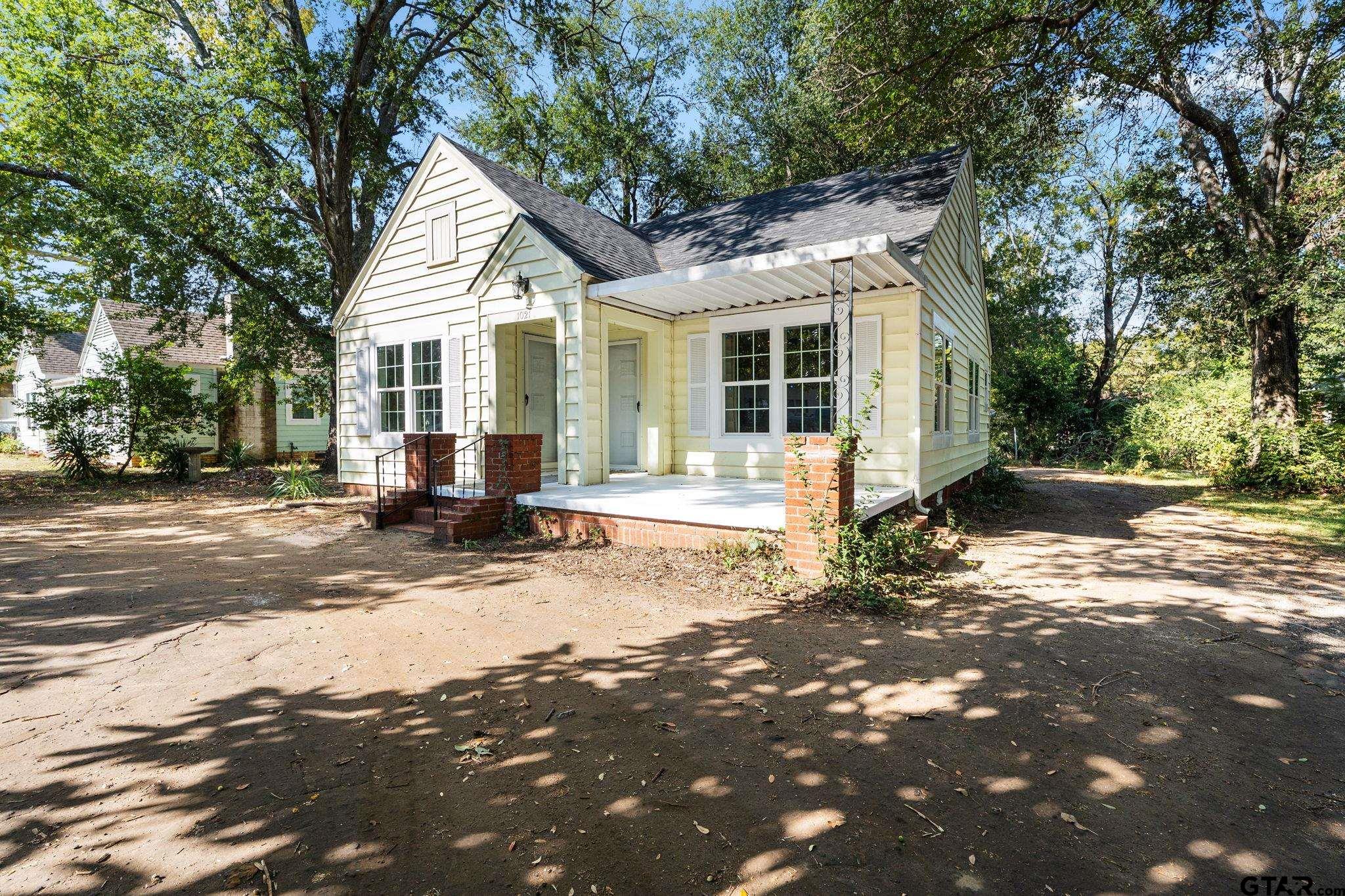 Mineola, Texas 75773, United States, 2 Bedrooms Bedrooms, ,1 BathroomBathrooms,Residential,Pending,38508