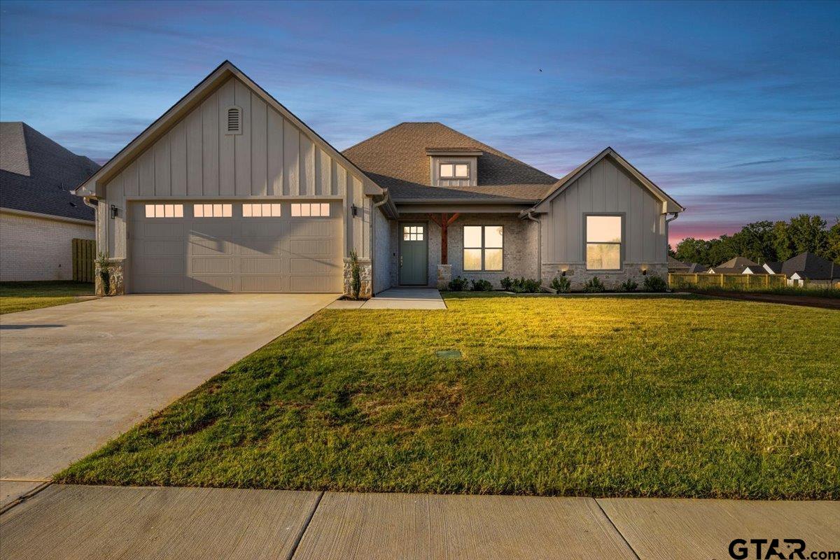 1212 Golden Eagle Way