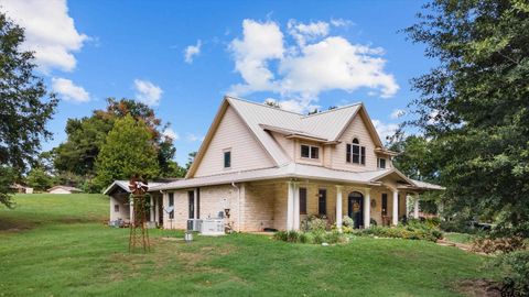 A home in Crockett