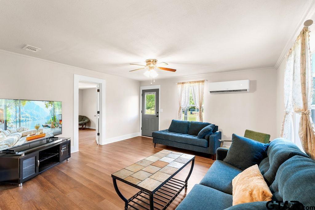 8869 County Road 1617