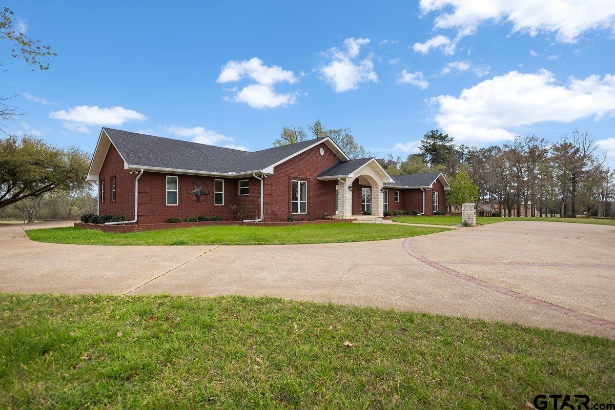 1609 Old Nacogdoches Rd