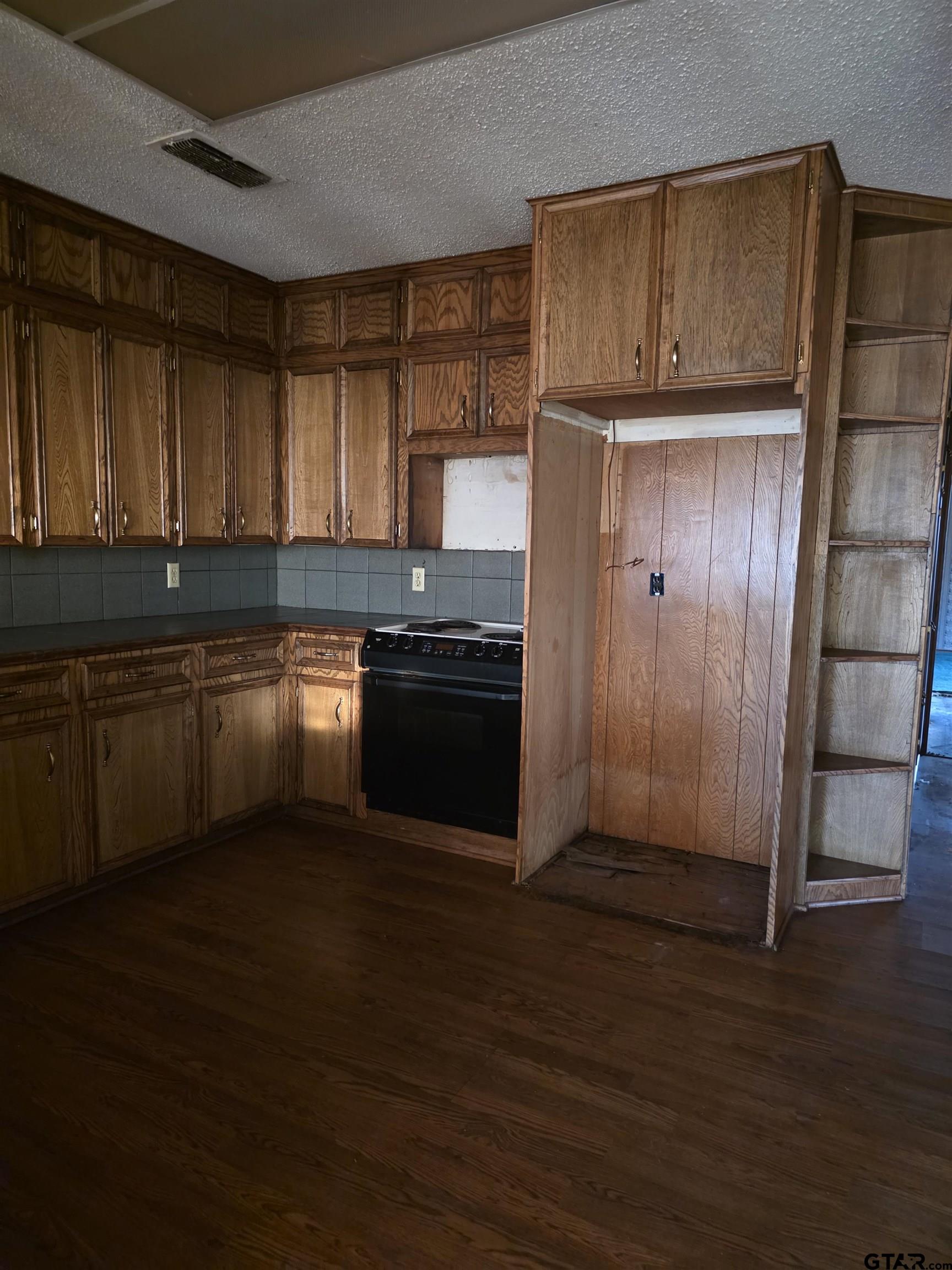 2332 Country Club Drive